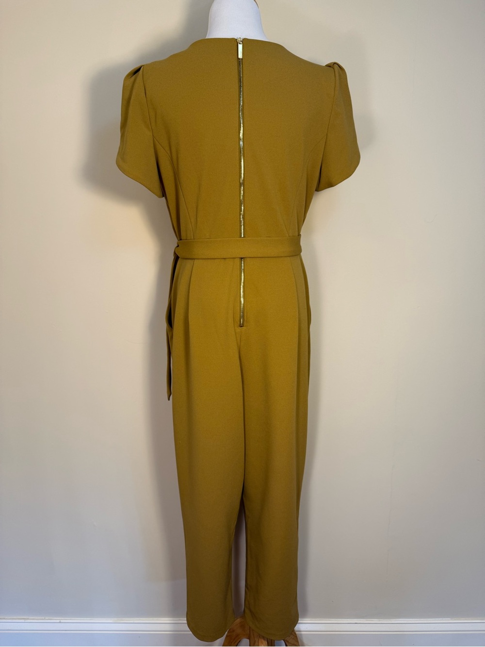 Jumpsuit Mustard Yellow Size Medium 6 to 8 Belted Tailored Fit Work Office Chic - Picture 4 of 12
